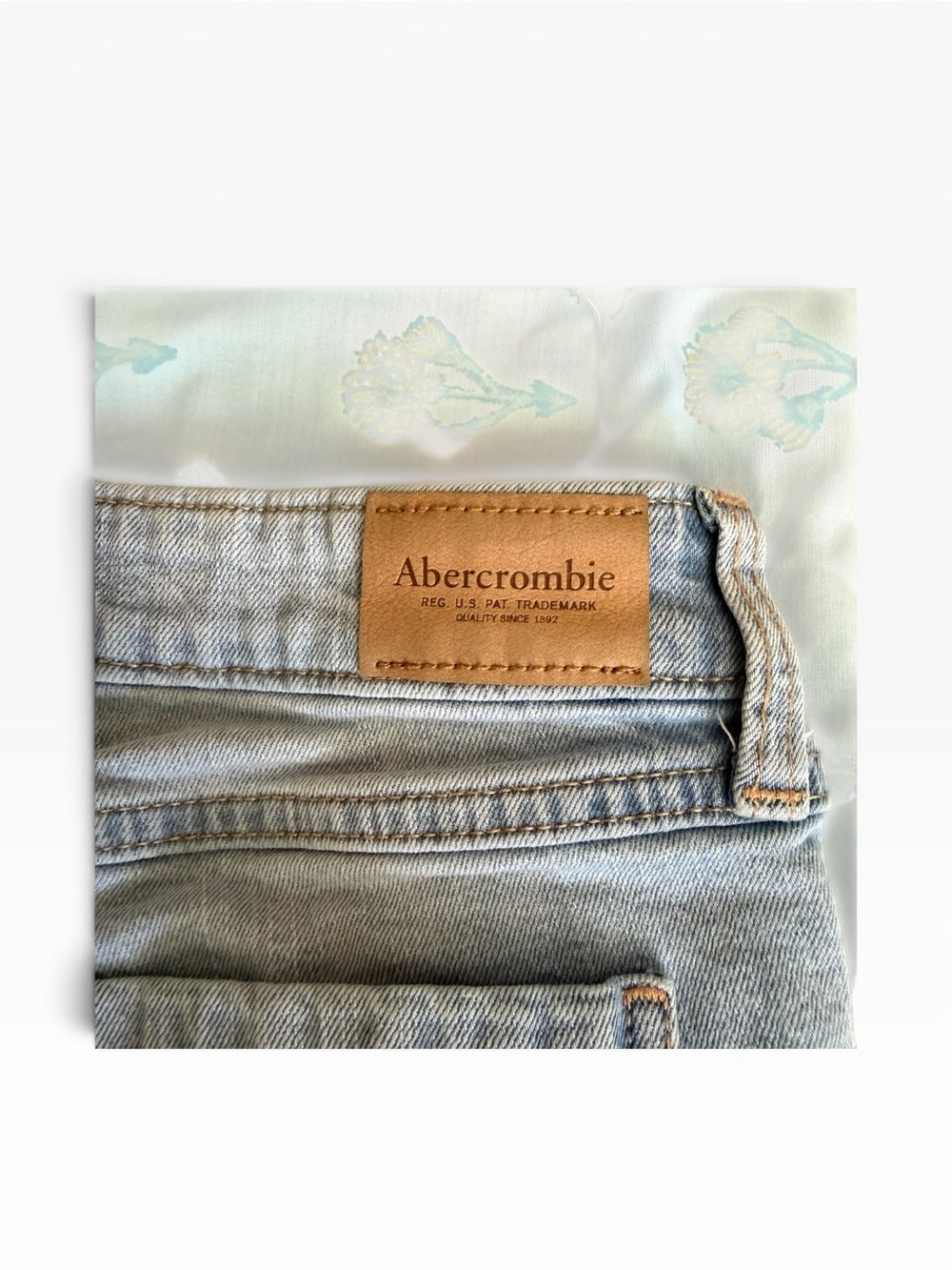 Abercrombie & Fitch Light Wash Wide-Leg Jeans with Pink Floral Embroidery - Picture 2 of 4